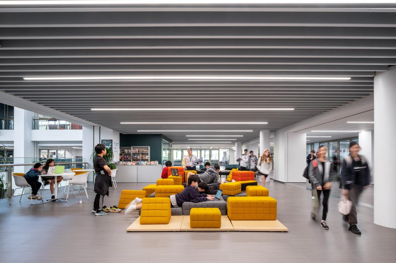 BIM建筑|广州美国人外籍人员子女学校科学城校区 / Perkins&Will