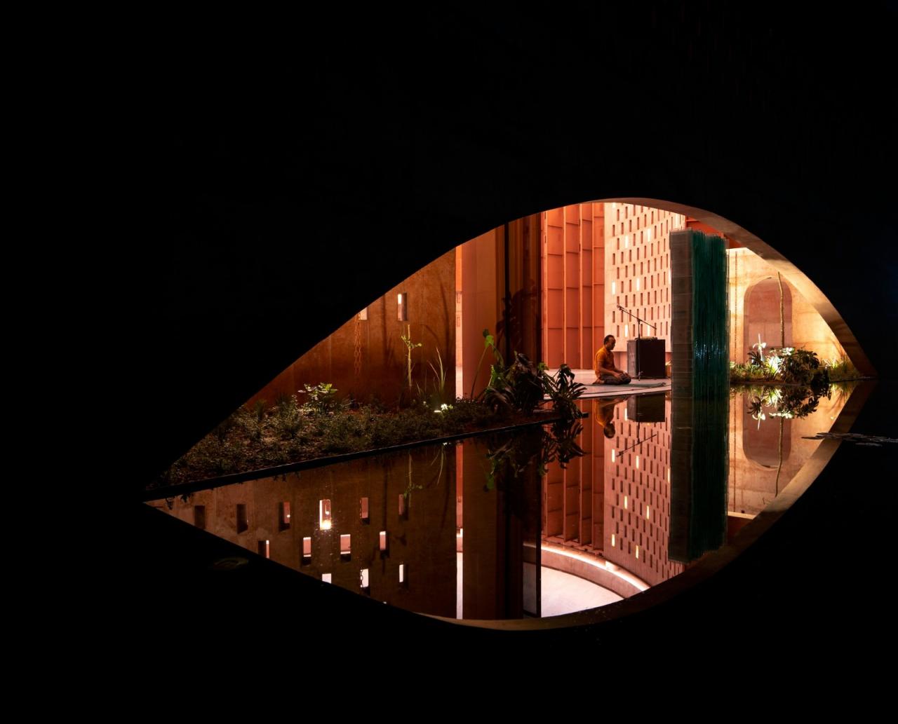 BIM建筑|泽本内萨清真寺 / Studio Morphogenesis