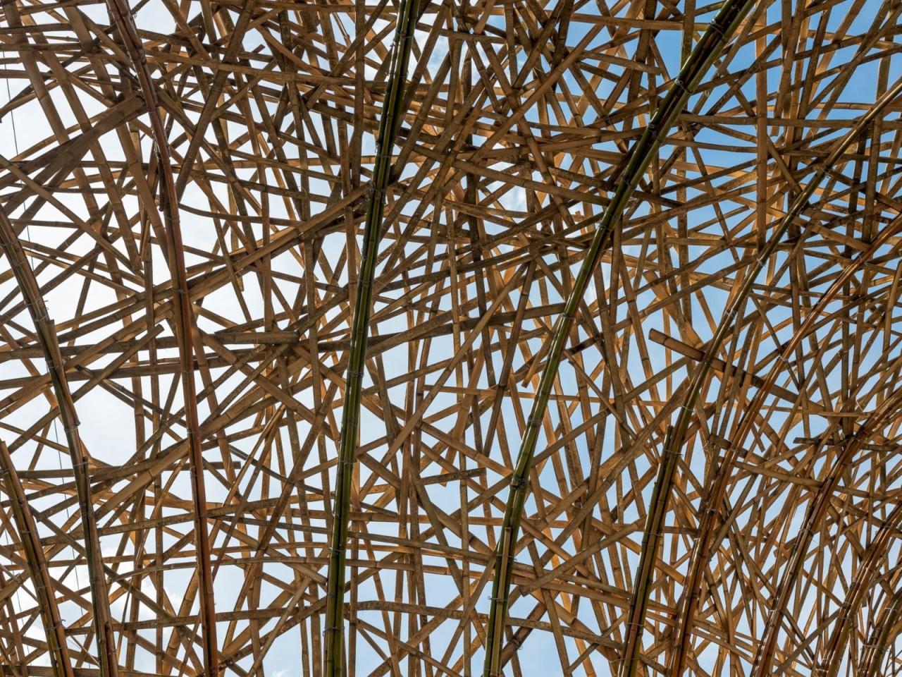 BIM建筑|‘蛹’入口展馆 / Cave Urban