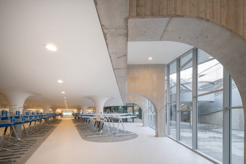 BIM建筑|伍尔克工作室设计水下自行车停车场