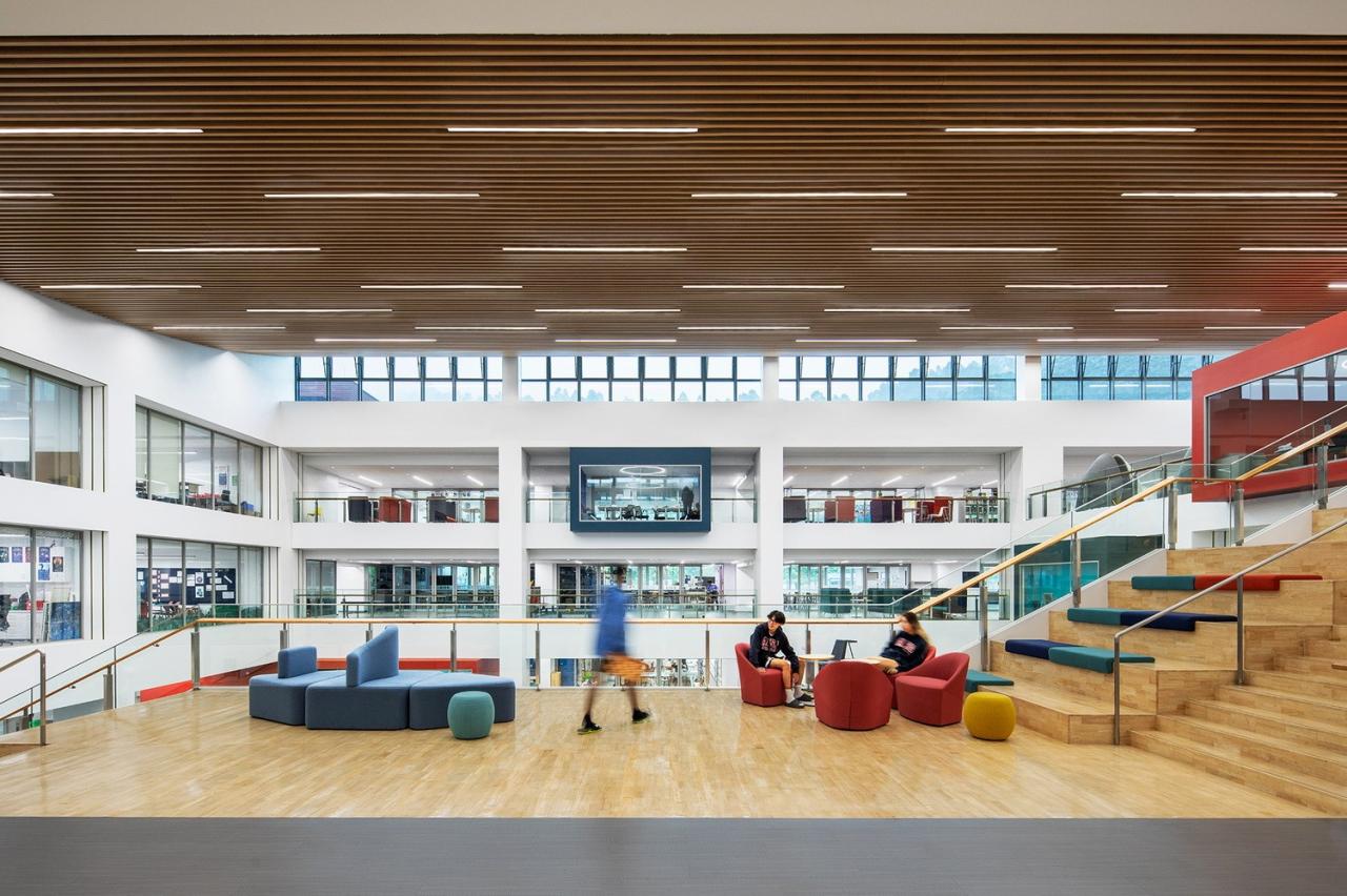 BIM建筑|广州美国人外籍人员子女学校科学城校区 / Perkins&Will