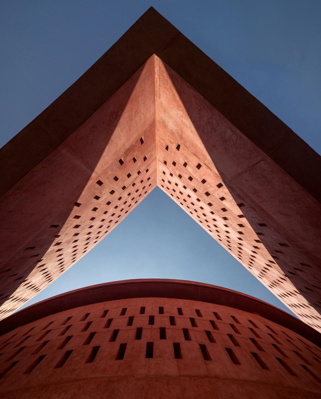 BIM建筑|泽本内萨清真寺 / Studio Morphogenesis