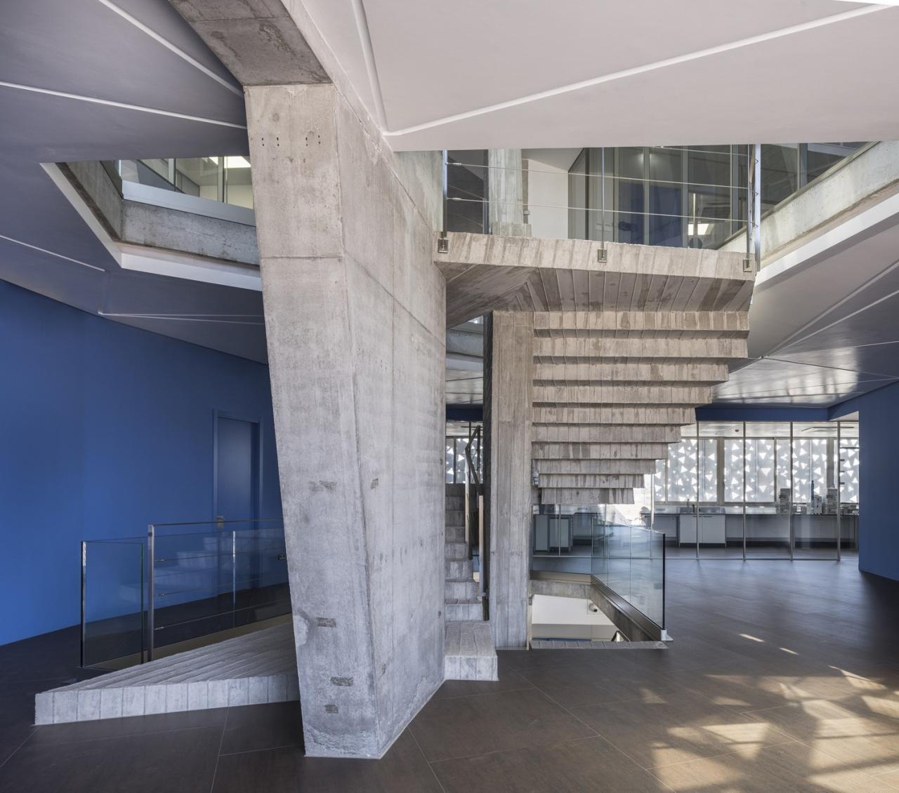 BIM建筑|微生物化学实验室 / PENELAS ARCHITECTS