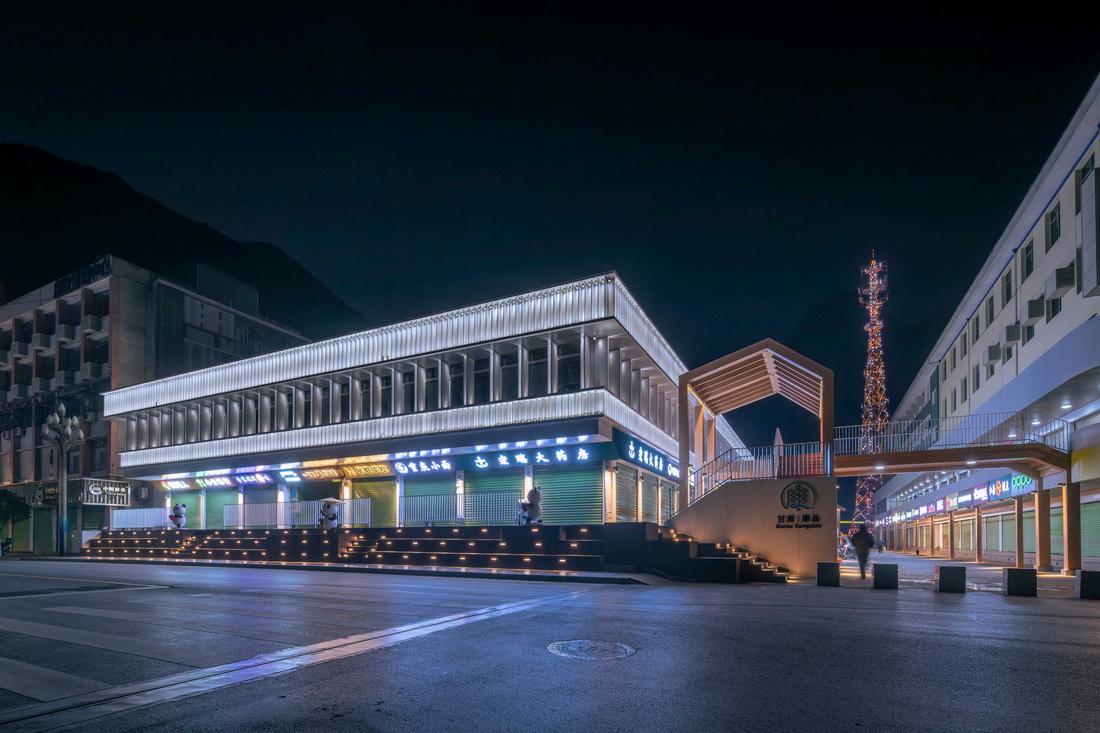 BIM建筑|康县新人字桥及周边商业街更新设计 / 三文建筑 何崴工作室