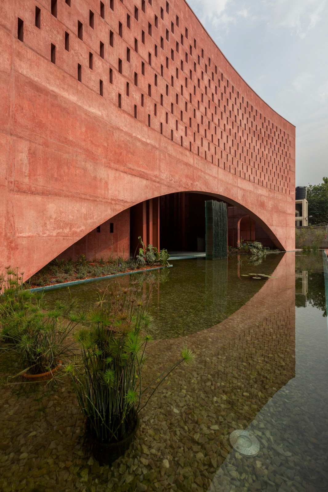 BIM建筑|泽本内萨清真寺 / Studio Morphogenesis