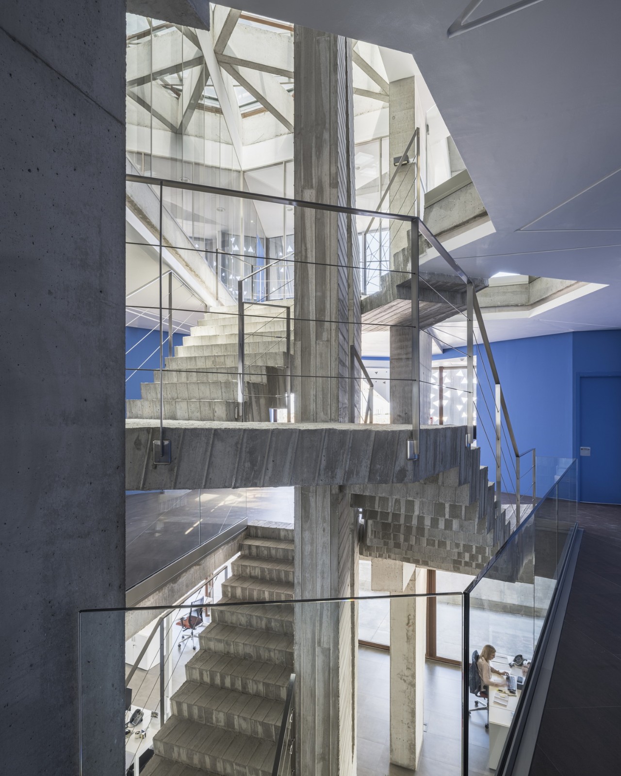 BIM建筑|微生物化学实验室 / PENELAS ARCHITECTS