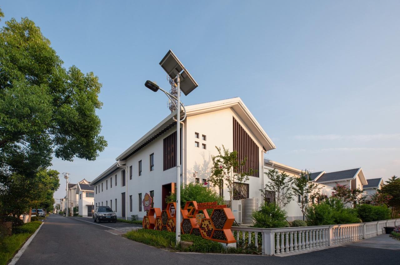 BIM建筑|此时此地：建在花卉园里的小房子—港沿花卉交流中心 / 创霖-泽柏