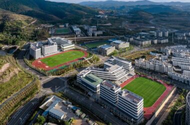 BIM建筑|在山边眺望云朵:云南省玉溪弘玉中学设计记 / 思序产教融合研究中心-BIM建筑网