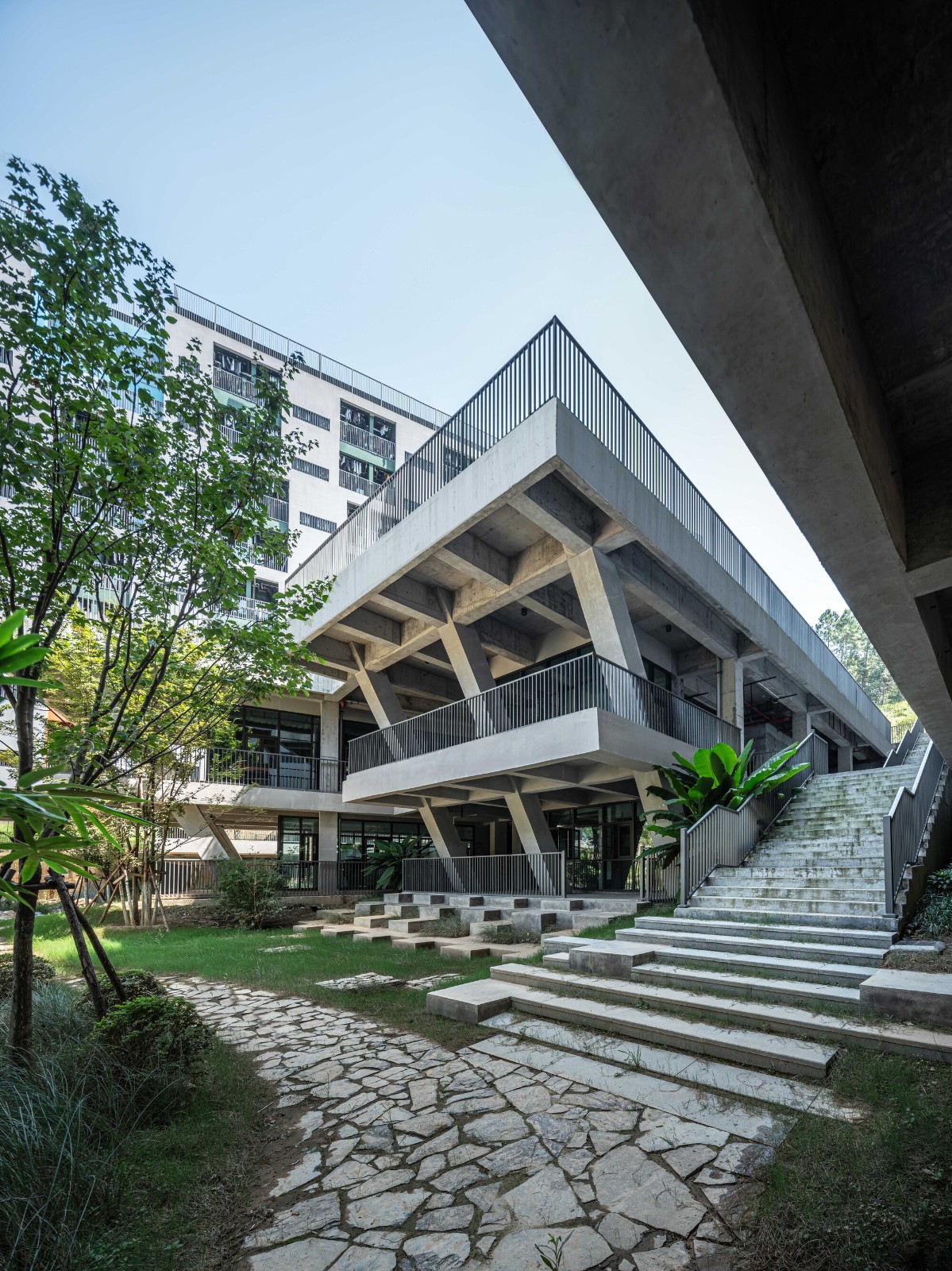 BIM建筑|景德镇艺术职业大学山谷学生公寓 / 清华大学建筑设计研究院