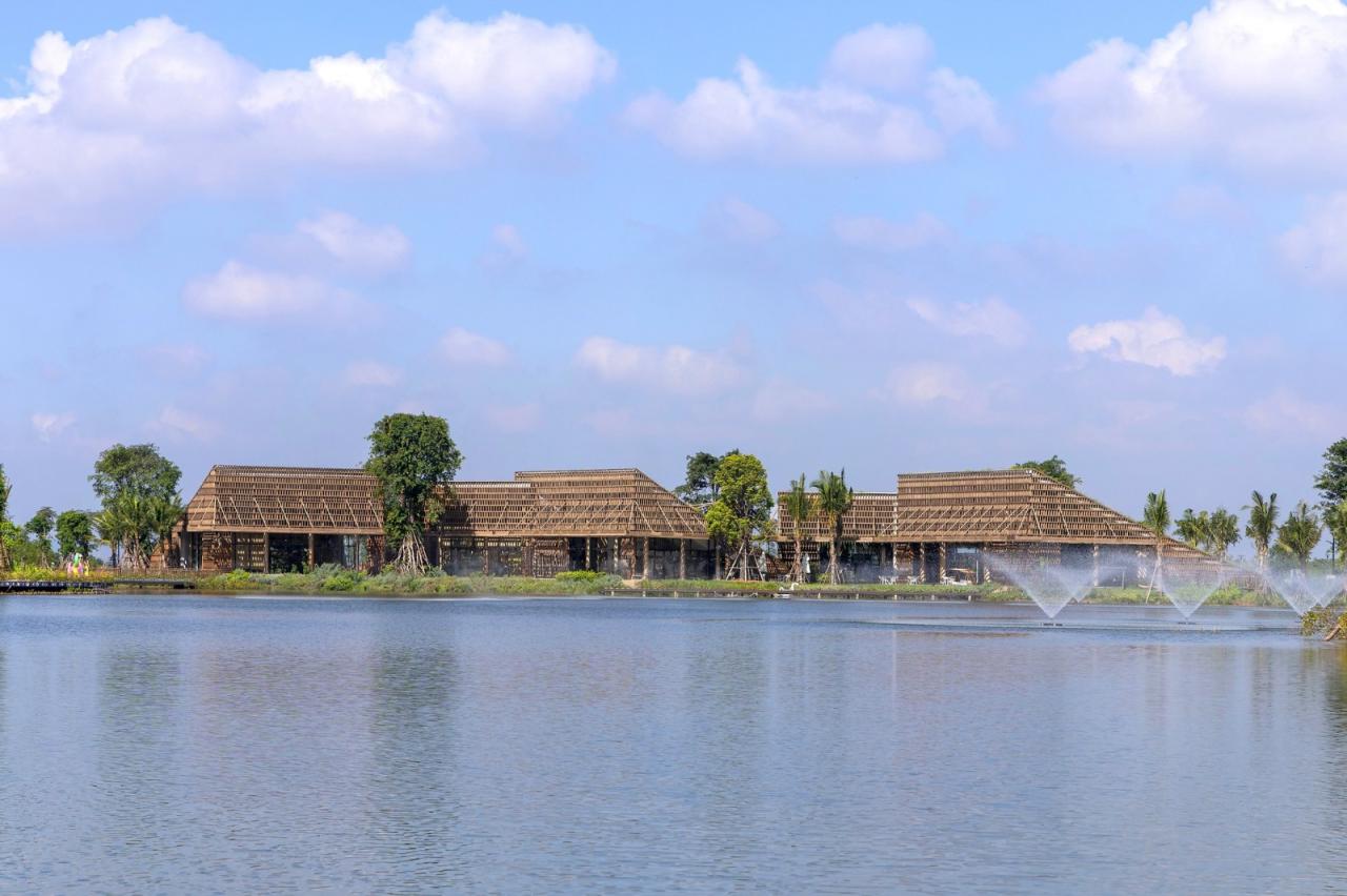 BIM建筑|荣市公园 / MIA Design Studio