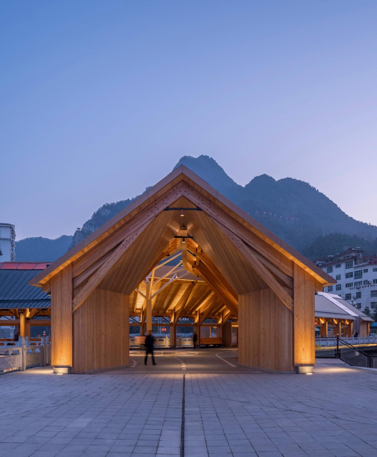 BIM建筑|康县新人字桥及周边商业街更新设计 / 三文建筑 何崴工作室