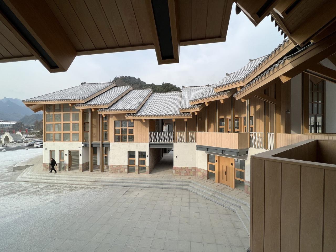 BIM建筑|龙形建筑：康县全域旅游游客集散中心 / 共生建筑Farmerson Architects