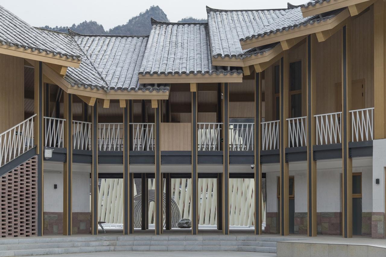 BIM建筑|龙形建筑：康县全域旅游游客集散中心 / 共生建筑Farmerson Architects