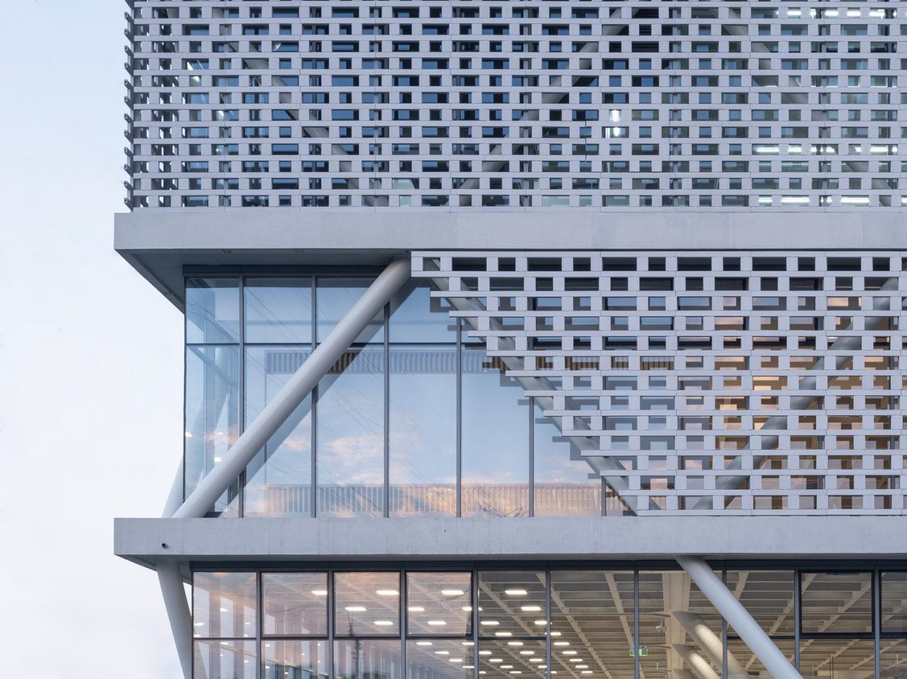 BIM建筑|锡宝行 / 非常建筑