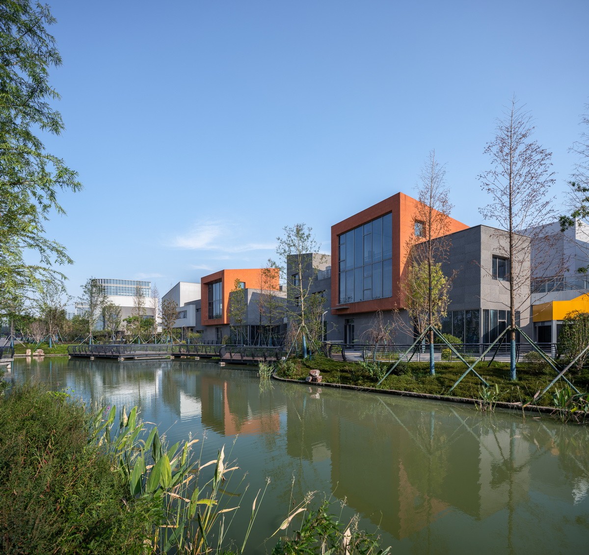 BIM建筑|海宁长安国际花卉产业园 / 森上建筑+朴筑建筑