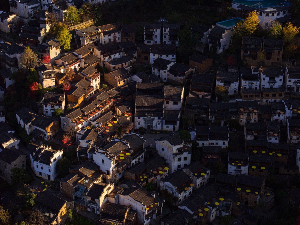 BIM建筑|村庄文化：一砖一瓦，寻回乡愁，婺源篁岭营造记 / 婺源县村庄文化传媒有限公司