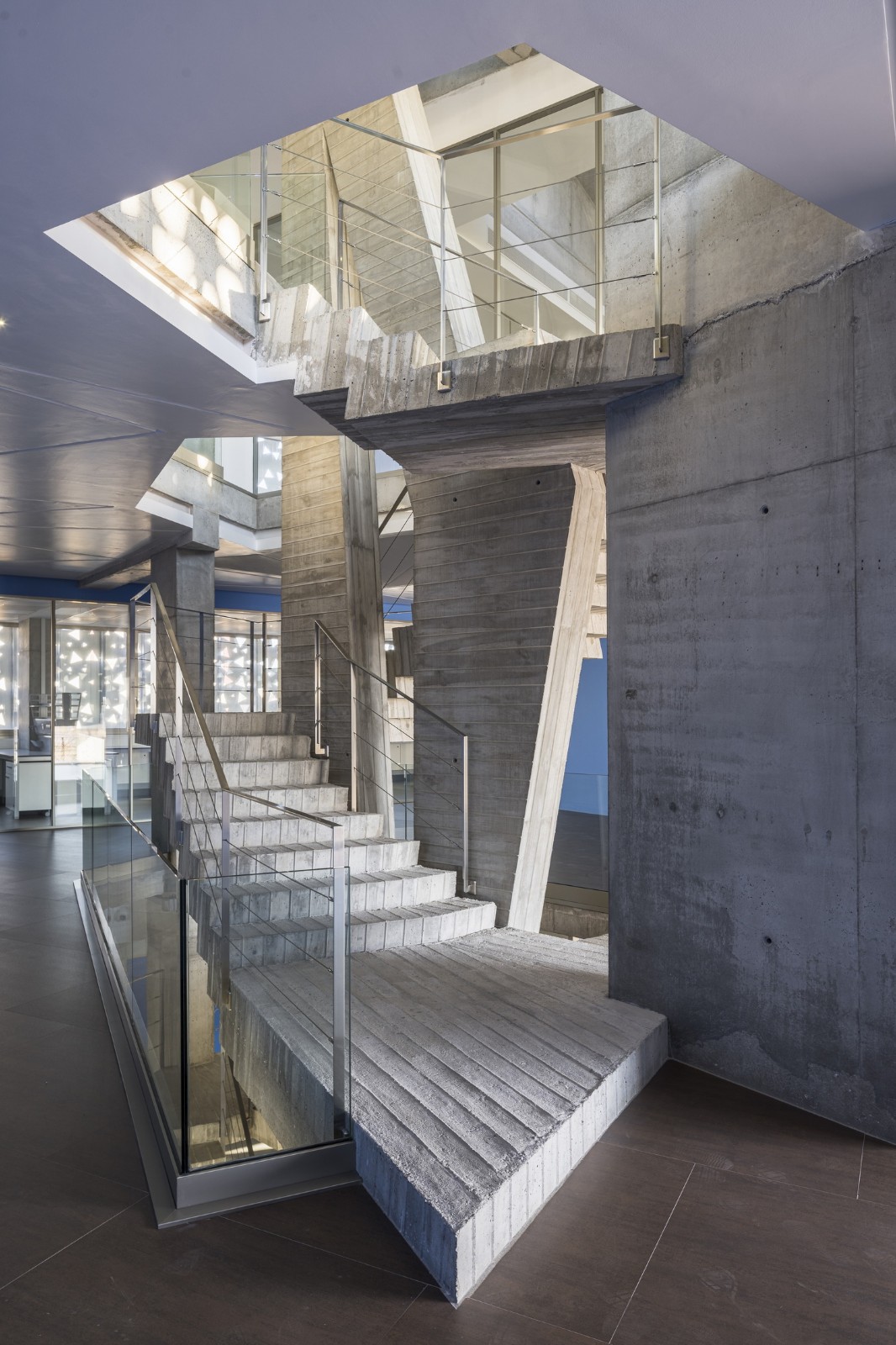 BIM建筑|微生物化学实验室 / PENELAS ARCHITECTS