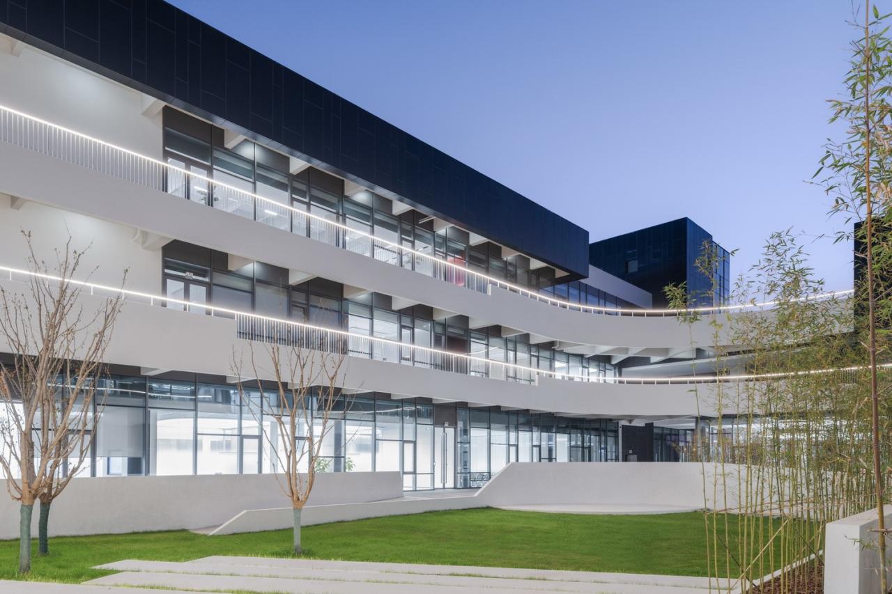 BIM建筑|柏丽德禄亚太生产研发总部 / Chiasmus Partners