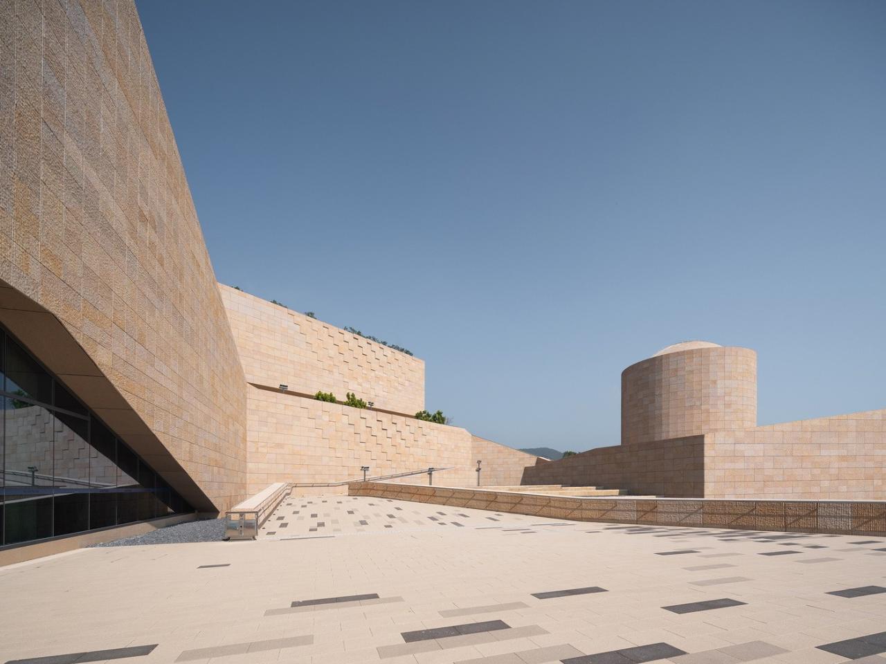 BIM建筑|大亚湾核能科技馆 / 易加独特视野 + 华艺设计