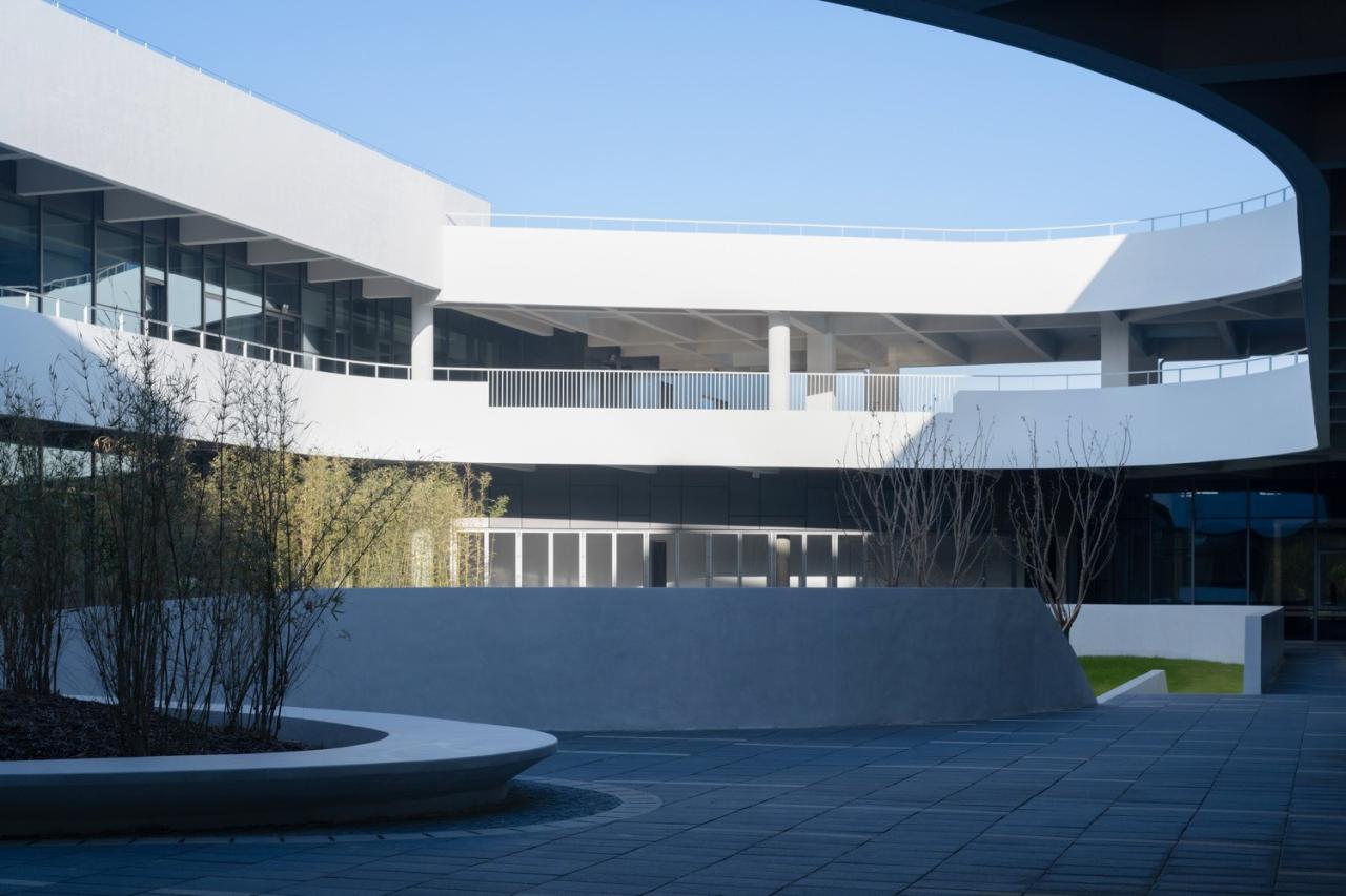 BIM建筑|柏丽德禄亚太生产研发总部 / Chiasmus Partners