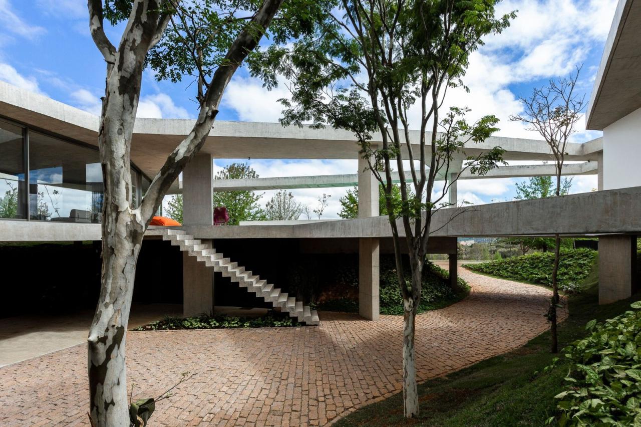 BIM建筑|减法屋 / FGMF