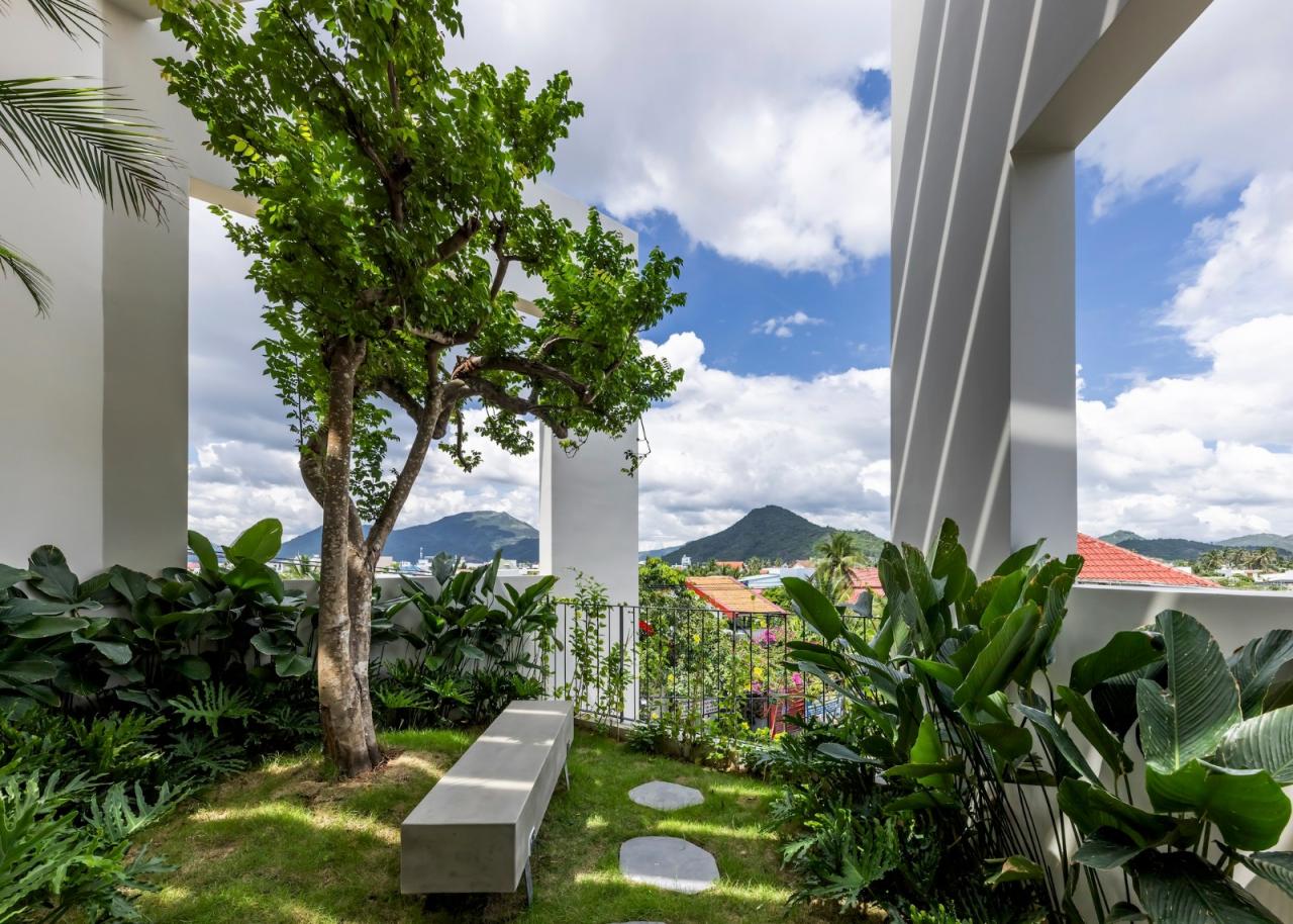 BIM建筑|天空花园别墅 / Pham Huu Son Architects