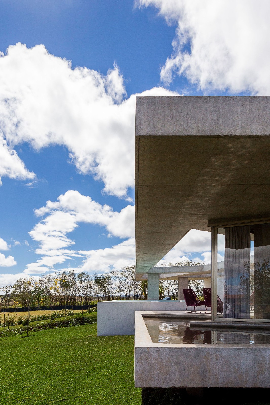 BIM建筑|减法屋 / FGMF