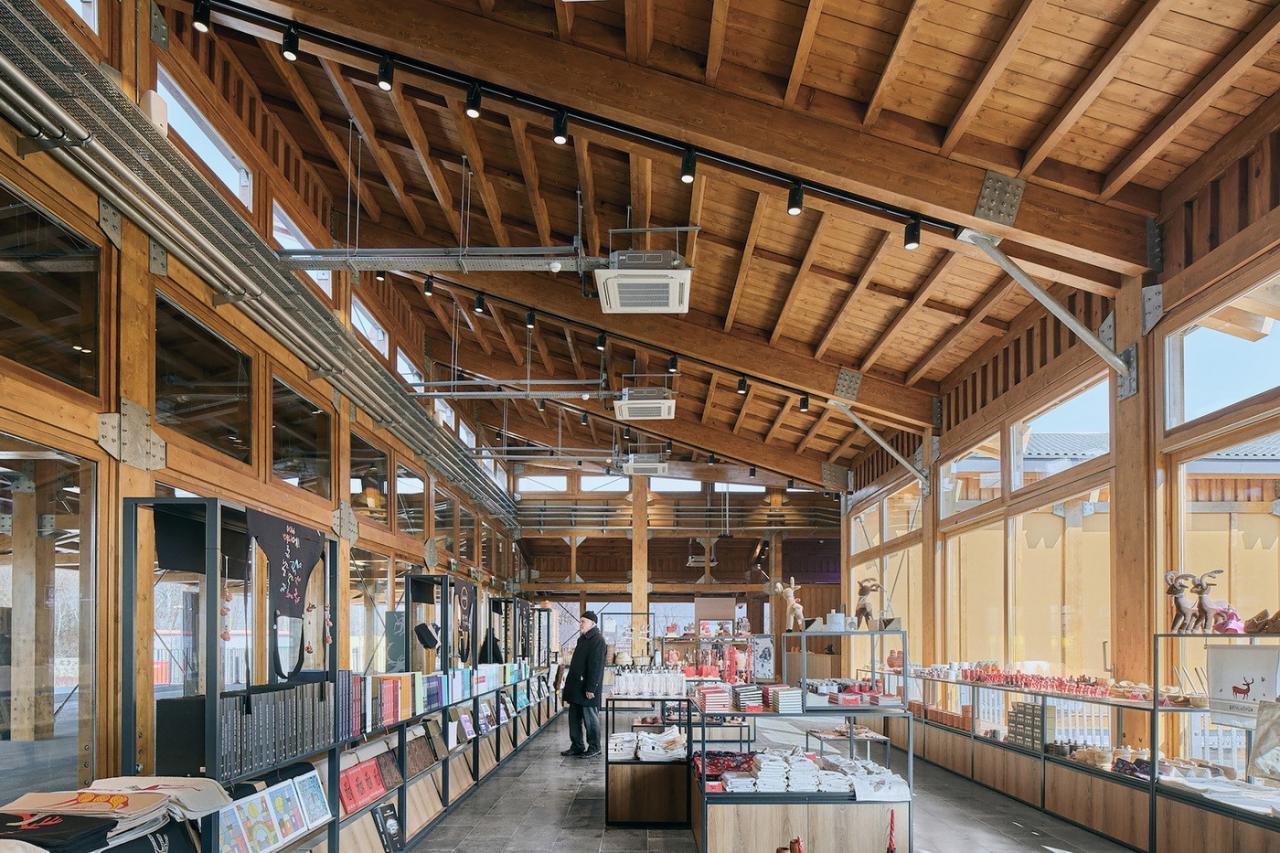 BIM建筑|恰塔霍裕克游客中心 / TEGET