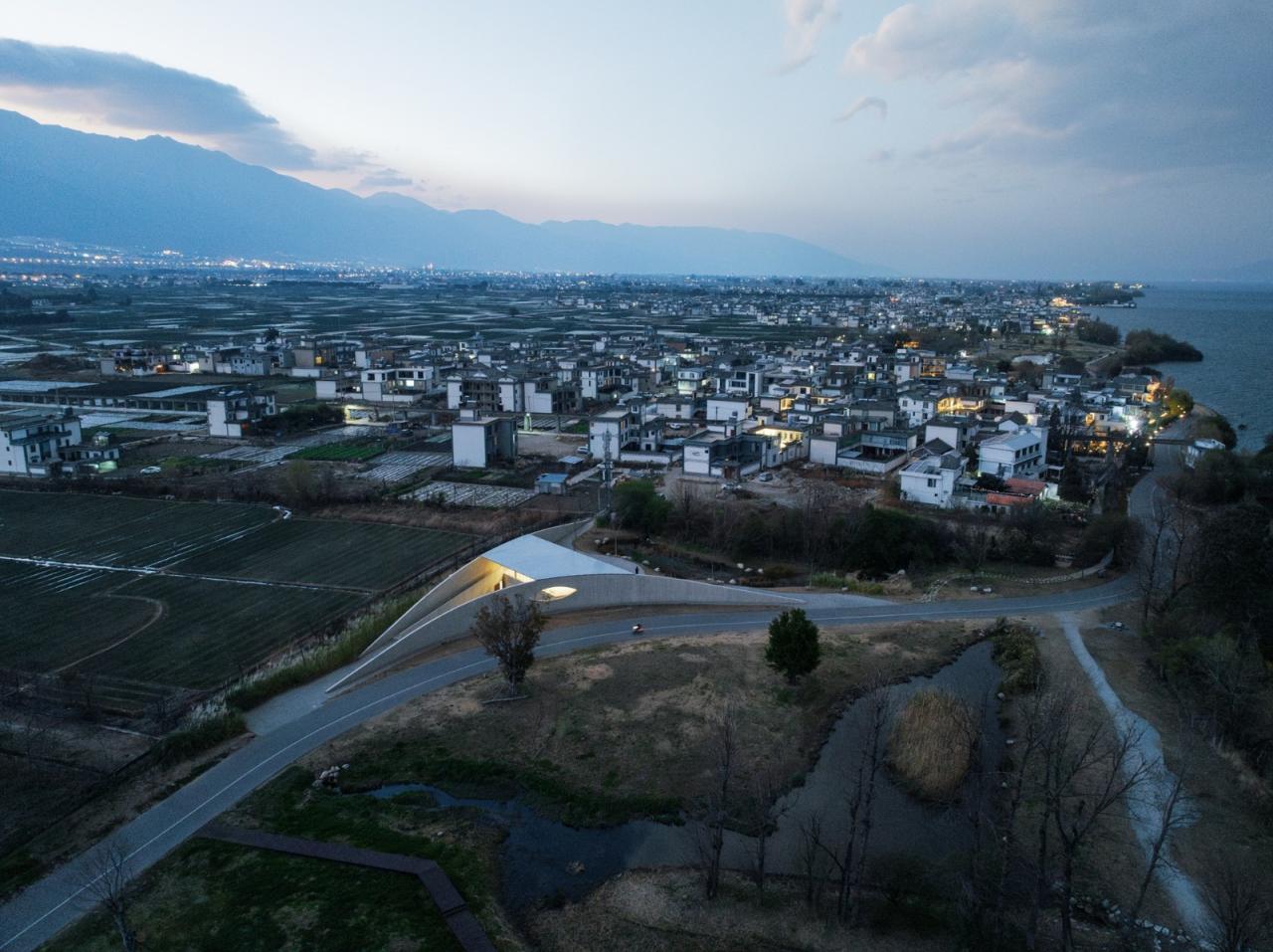 BIM建筑|洱海生态廊道葭蓬村驿站 / 赵扬建筑工作室