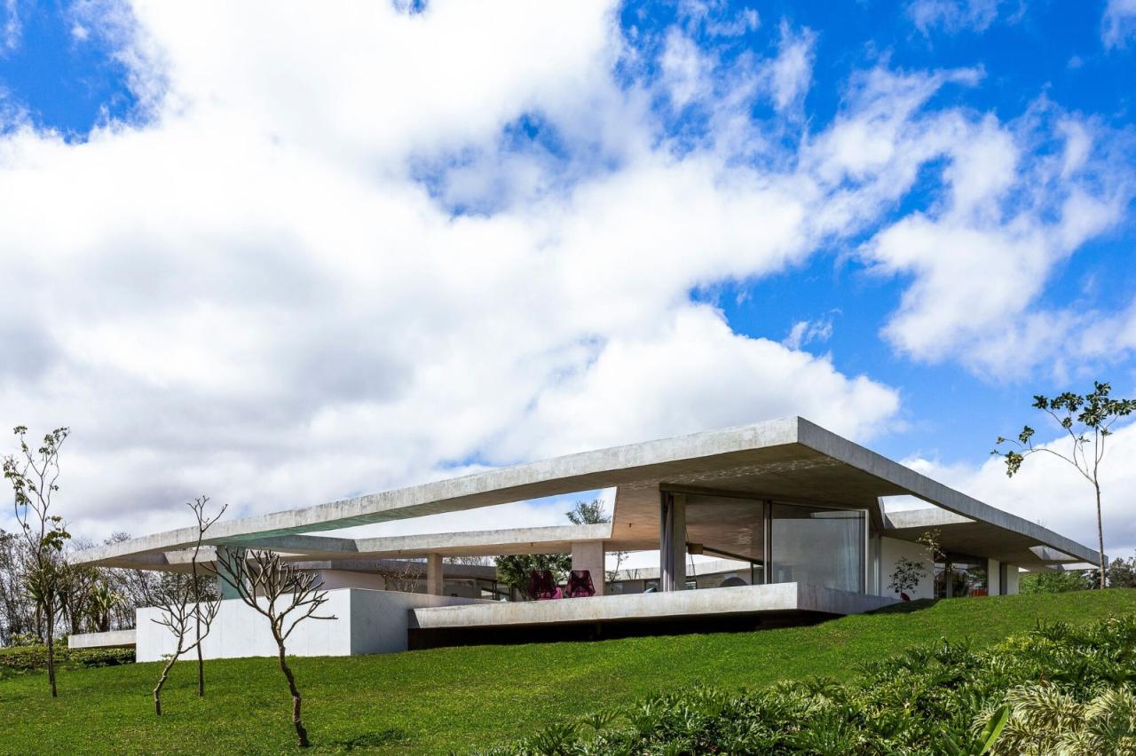 BIM建筑|减法屋 / FGMF