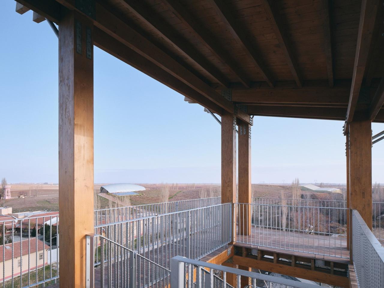 BIM建筑|恰塔霍裕克游客中心 / TEGET