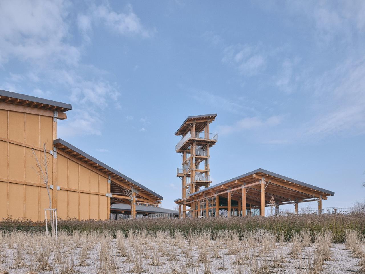 BIM建筑|恰塔霍裕克游客中心 / TEGET