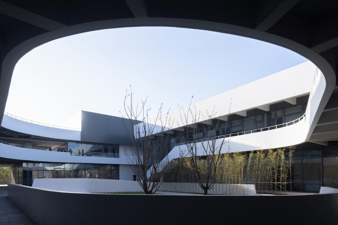 BIM建筑|柏丽德禄亚太生产研发总部 / Chiasmus Partners