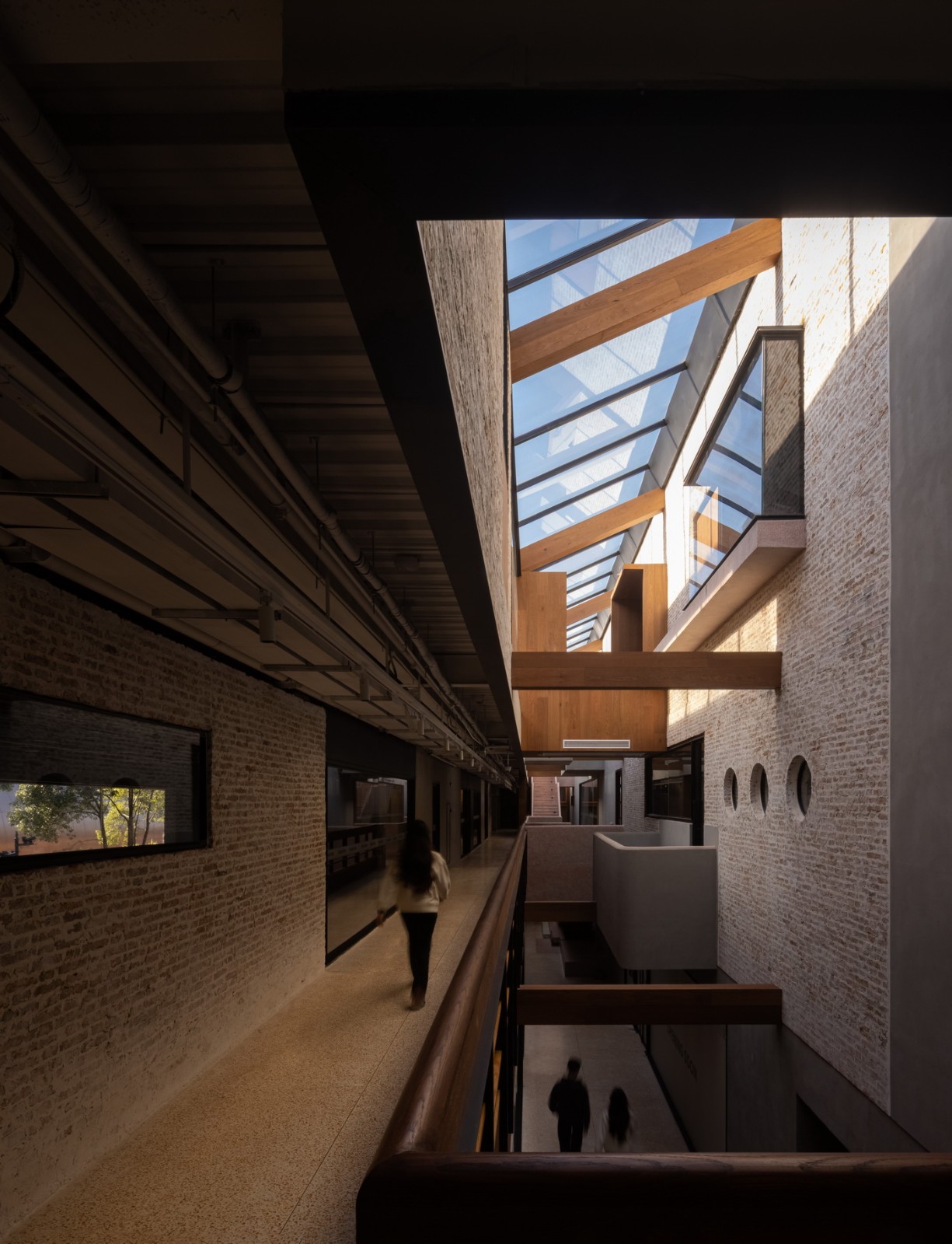 BIM建筑|动力车间 / 本哲建筑