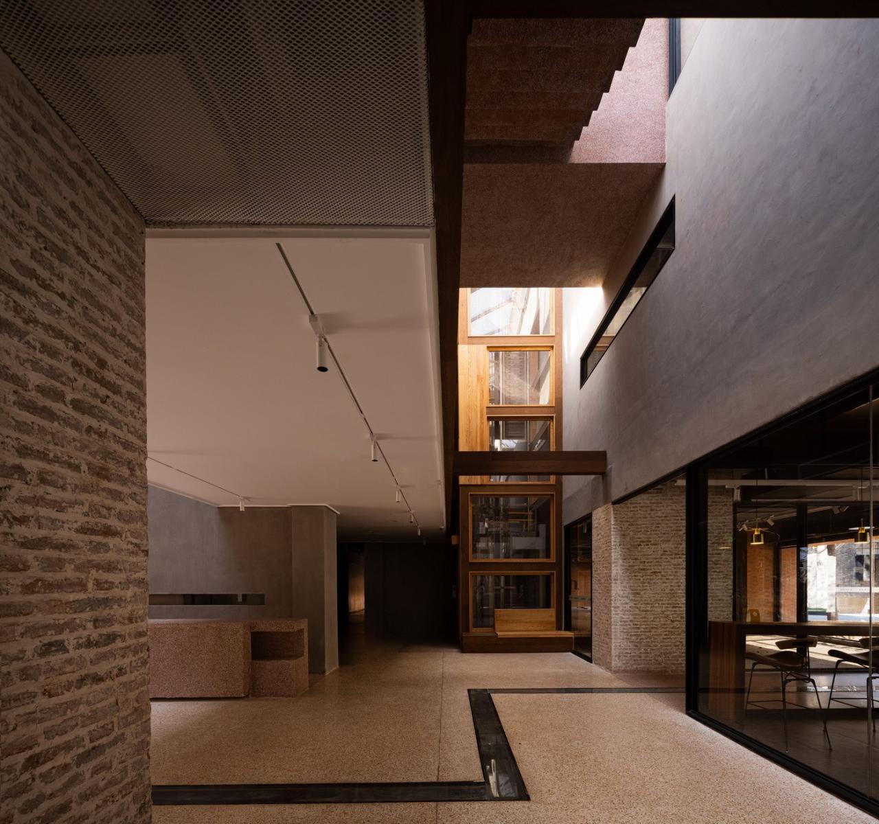 BIM建筑|动力车间 / 本哲建筑