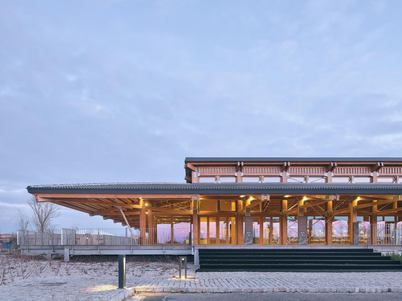 BIM建筑|恰塔霍裕克游客中心 / TEGET