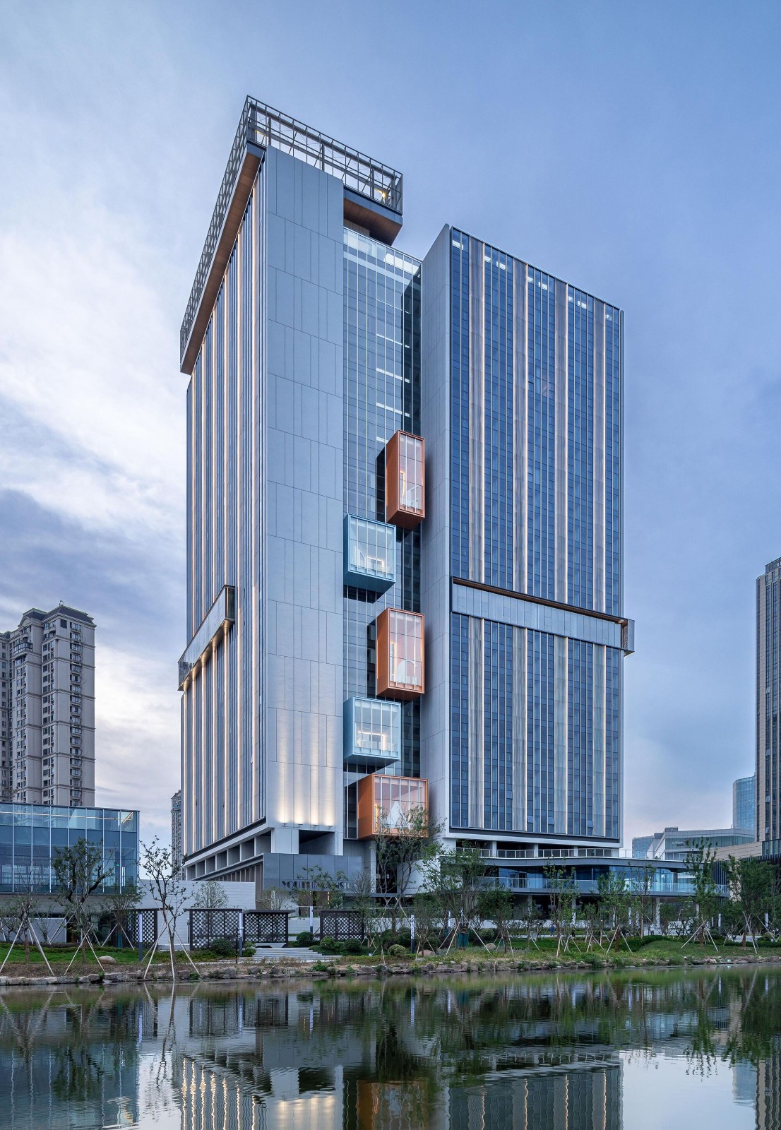 BIM建筑|宁波北仑青创大厦 / DC Alliance