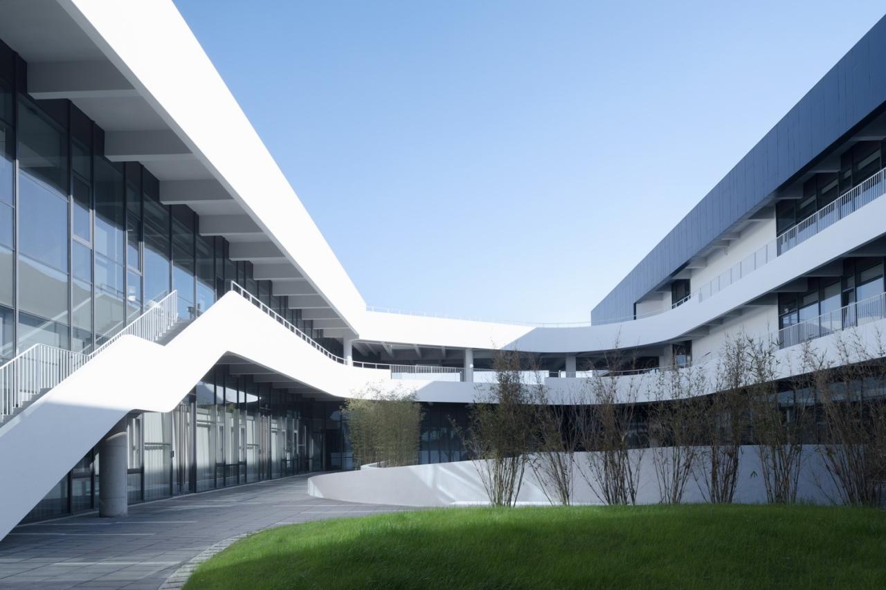 BIM建筑|柏丽德禄亚太生产研发总部 / Chiasmus Partners