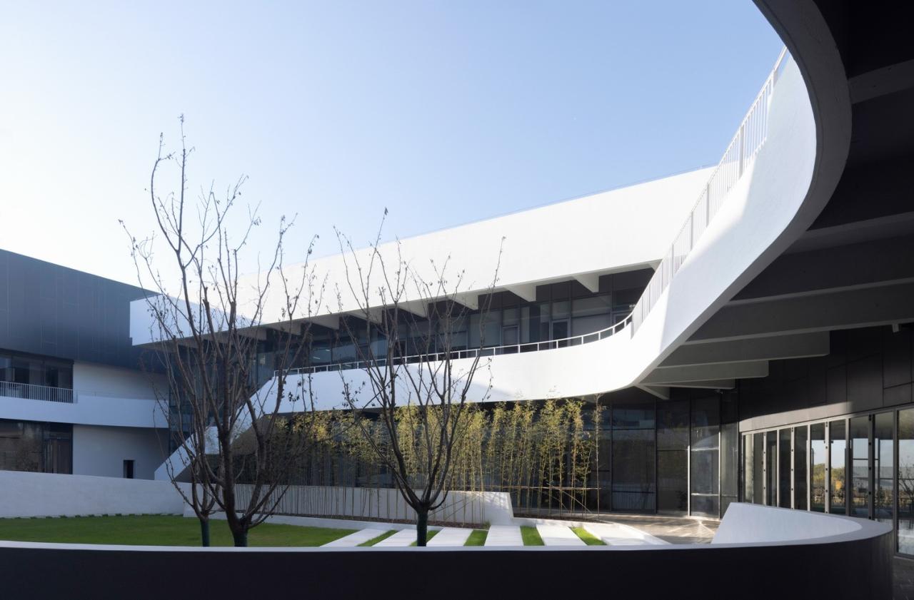 BIM建筑|柏丽德禄亚太生产研发总部 / Chiasmus Partners