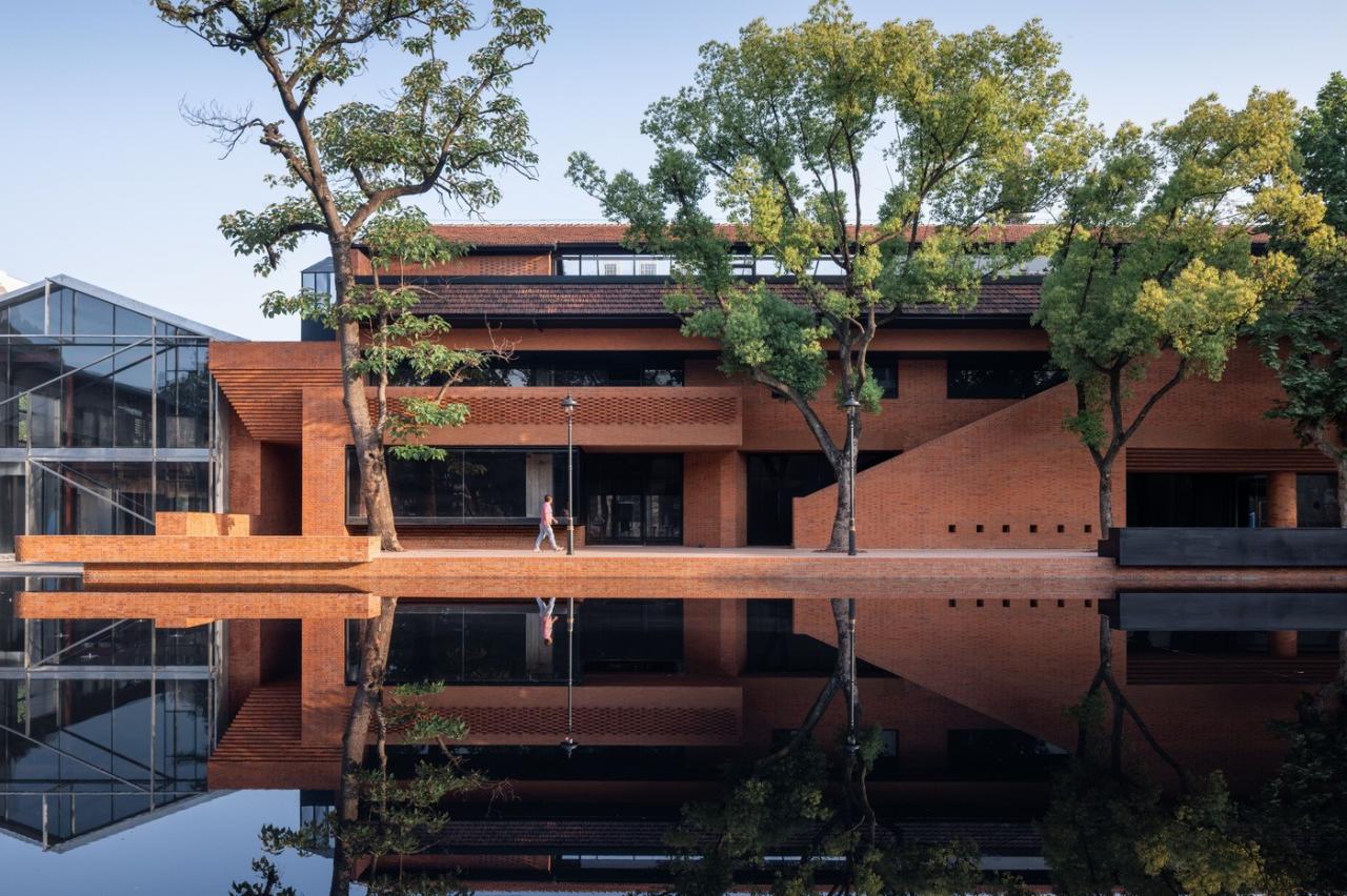 BIM建筑|动力车间 / 本哲建筑