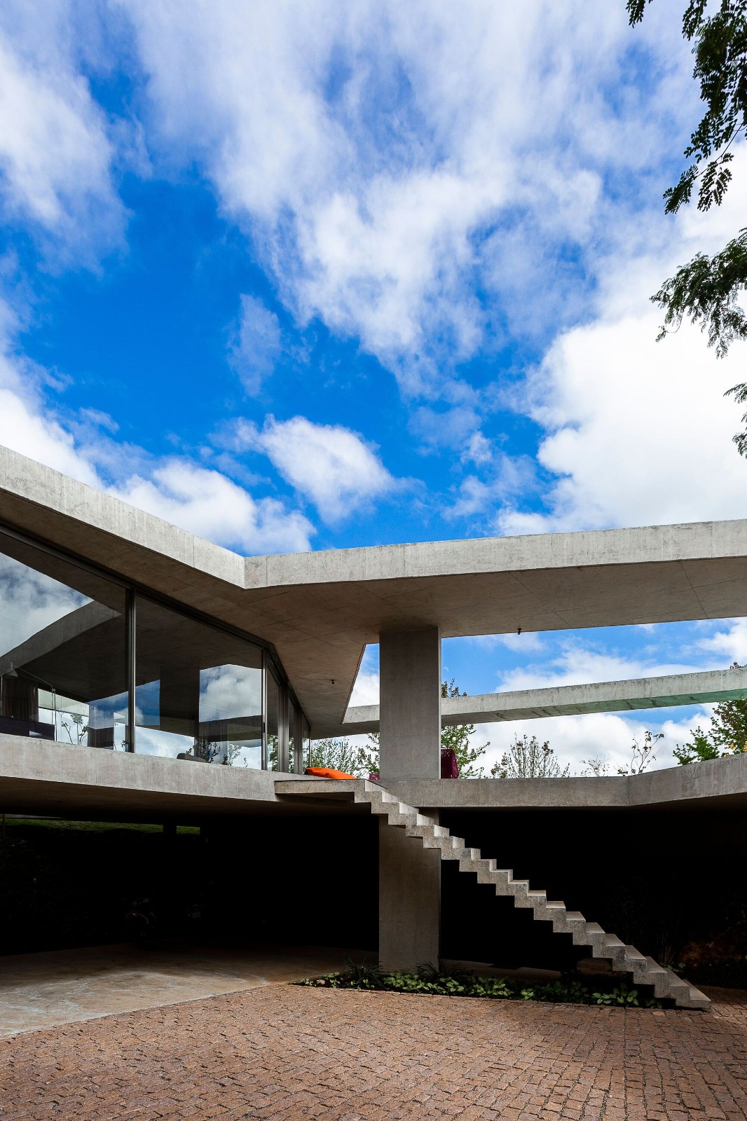 BIM建筑|减法屋 / FGMF