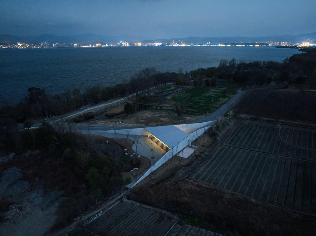 BIM建筑|洱海生态廊道葭蓬村驿站 / 赵扬建筑工作室