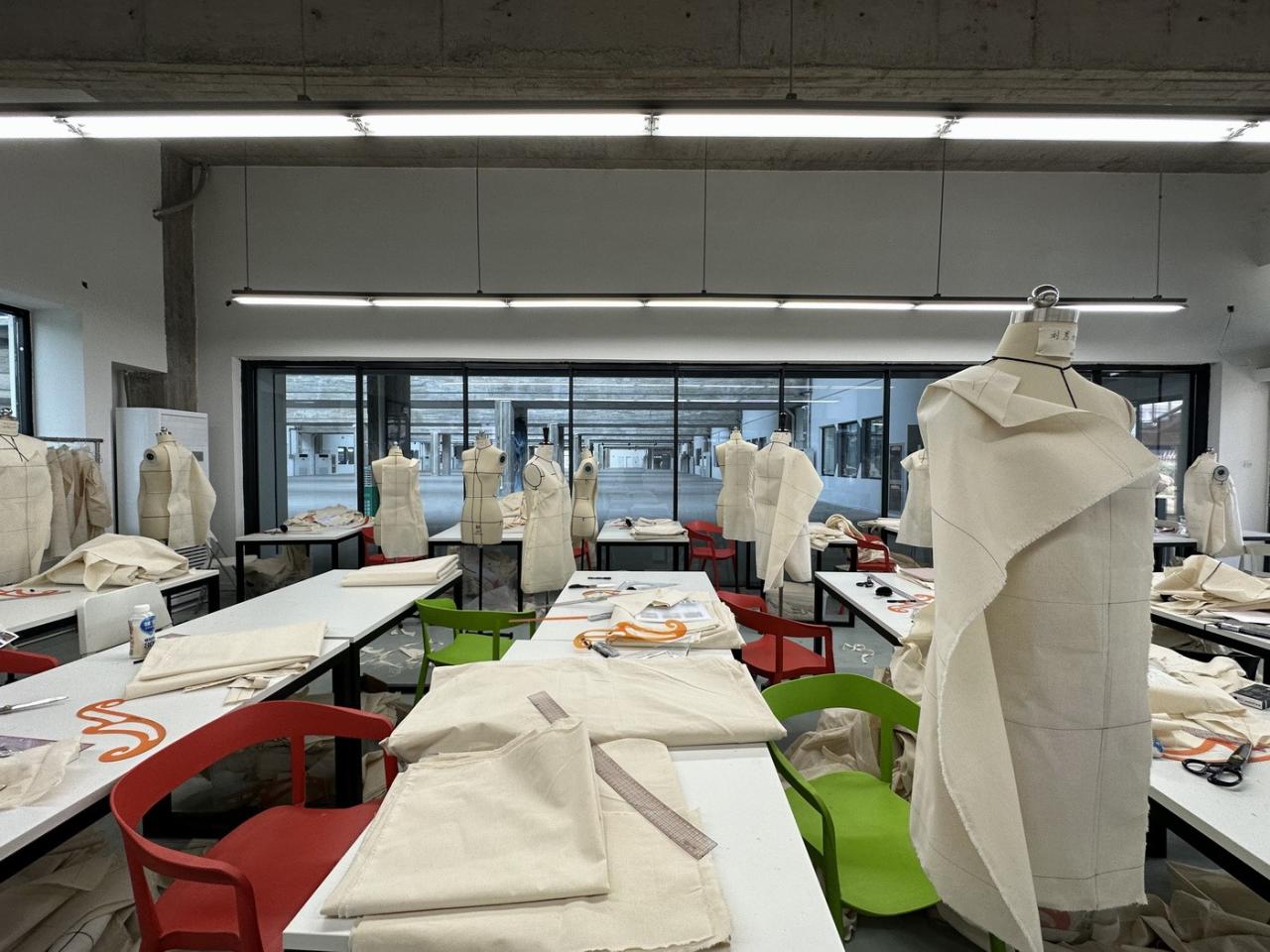 BIM建筑|中国美术学院良渚校区一期全场落成 / 非常建筑