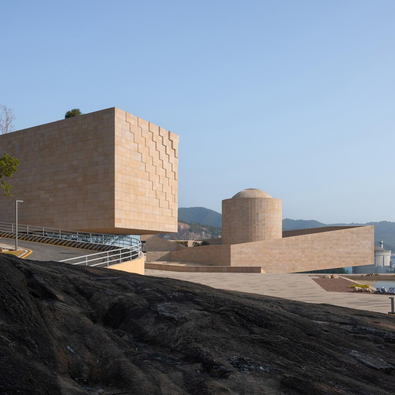 BIM建筑|大亚湾核能科技馆 / 易加独特视野 + 华艺设计