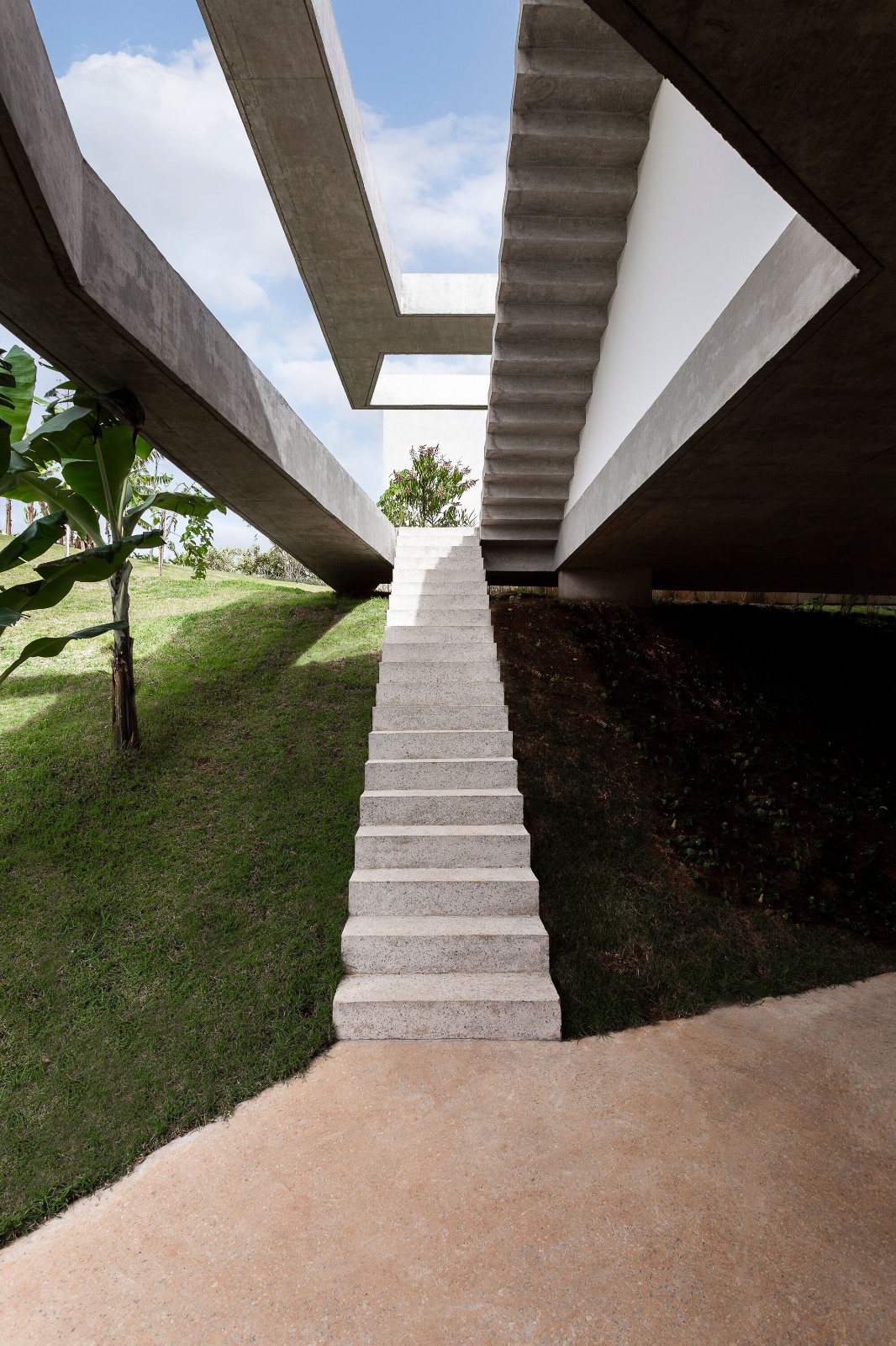 BIM建筑|减法屋 / FGMF