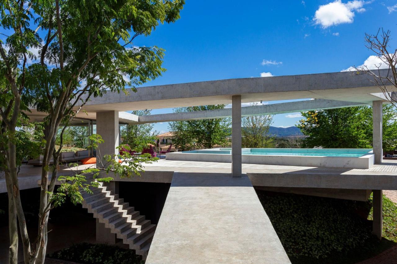 BIM建筑|减法屋 / FGMF