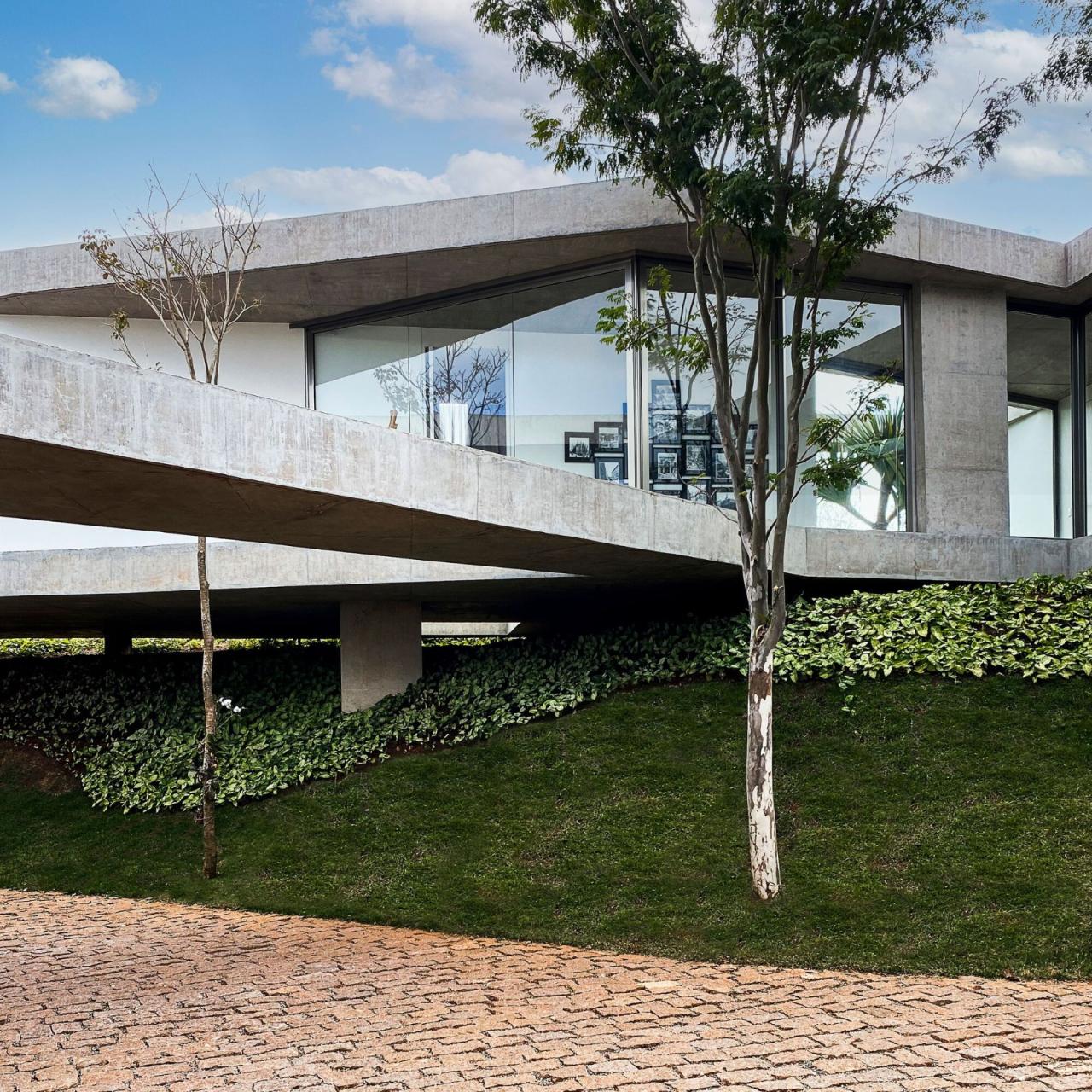 BIM建筑|减法屋 / FGMF