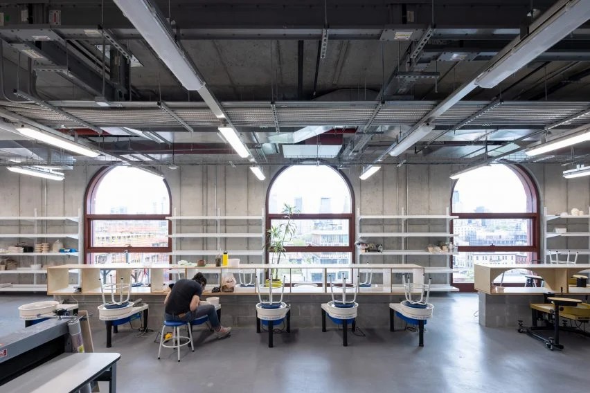 BIM建筑|赫尔佐格-德梅隆将废弃的发电厂改造成艺术中心