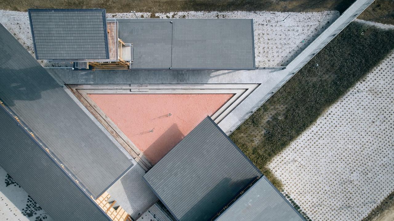 BIM建筑|恰塔霍裕克游客中心 / TEGET