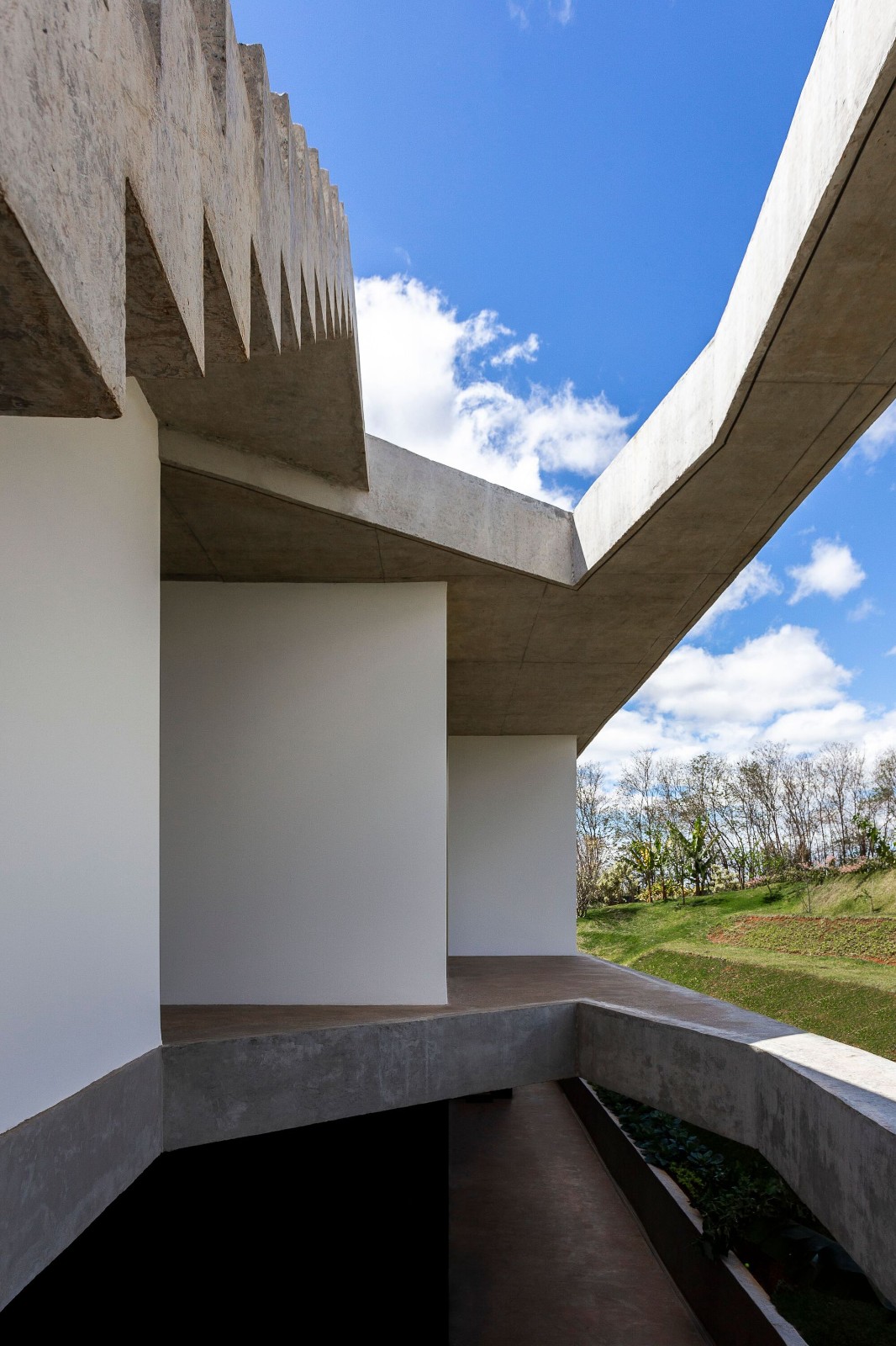 BIM建筑|减法屋 / FGMF